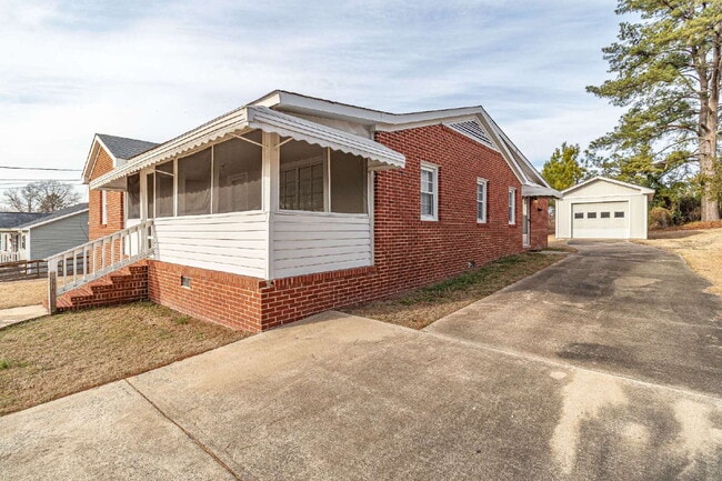 Photo - Newly Renovated Brick Ranch! Convenient Goldsboro location close to US Hwy 117/US Hwy 70!