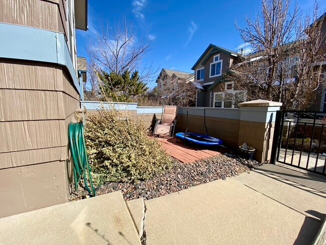 Photo - 111 Rowena Pl