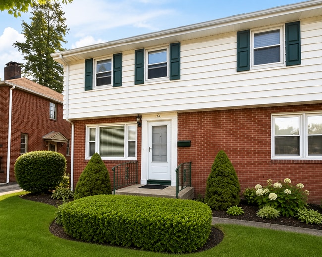 Photo - 60 Prestwick Dr Unit 60 Prestwick Dr