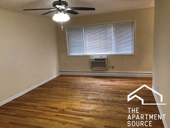 Photo - 1630 W Estes Ave Unit 1F