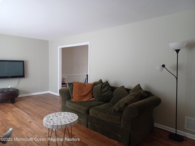 Photo - 605 Carol Ave