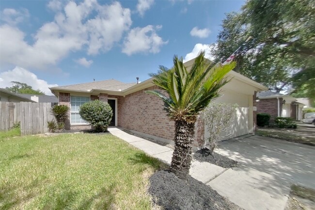Building Photo - 24307 Hard Wood Dr