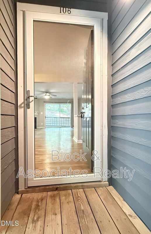 Photo - 4120 Sedgewood Dr Unit #106