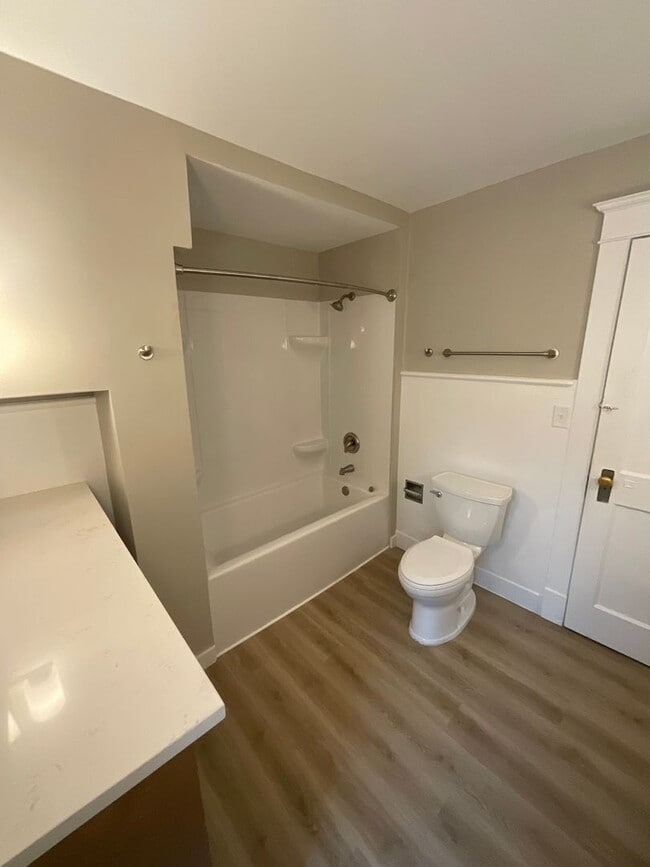 Photo - 601 Woodland Ave Unit Upper