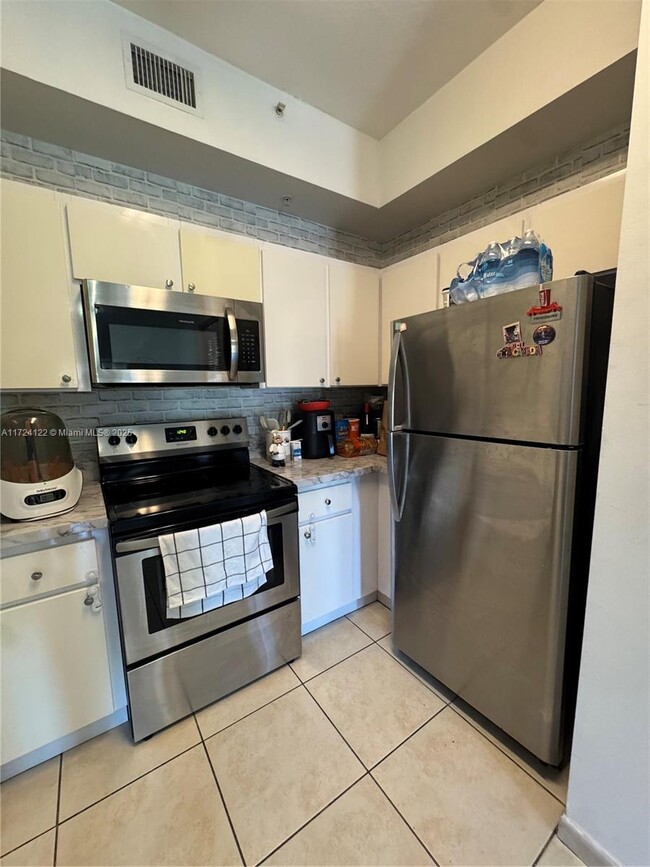 Photo - 7250 NW 114th Ave Apartment Unit 208