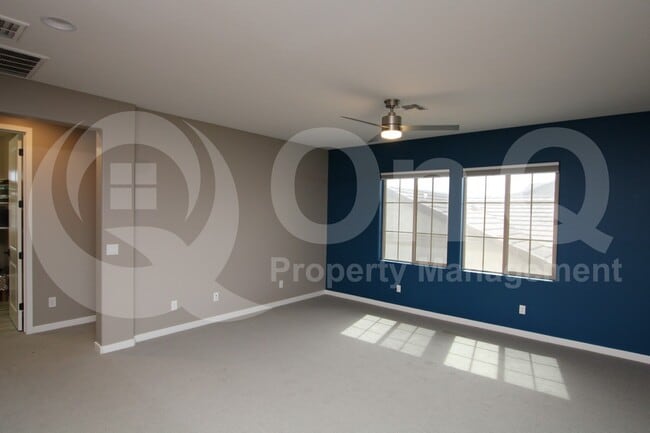 Photo - 824 E Ashurst Dr