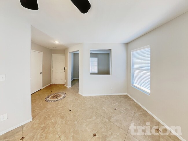 Photo - 1092 Country Coach Dr