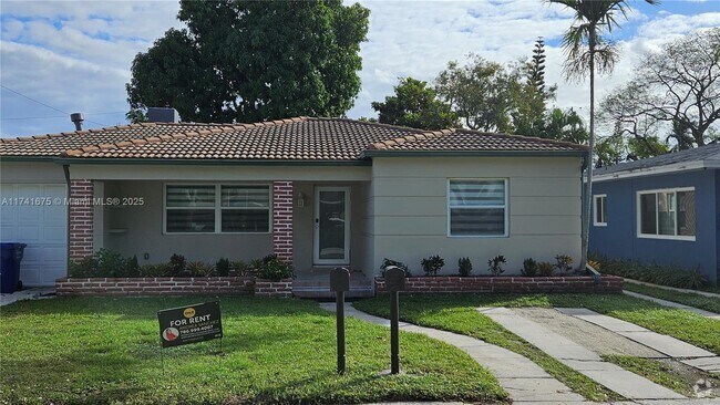 Building Photo - 1003 N 17th Ave Rental