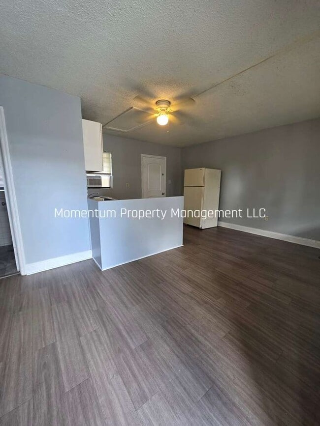 Photo - 2206 Lucerne Park Rd