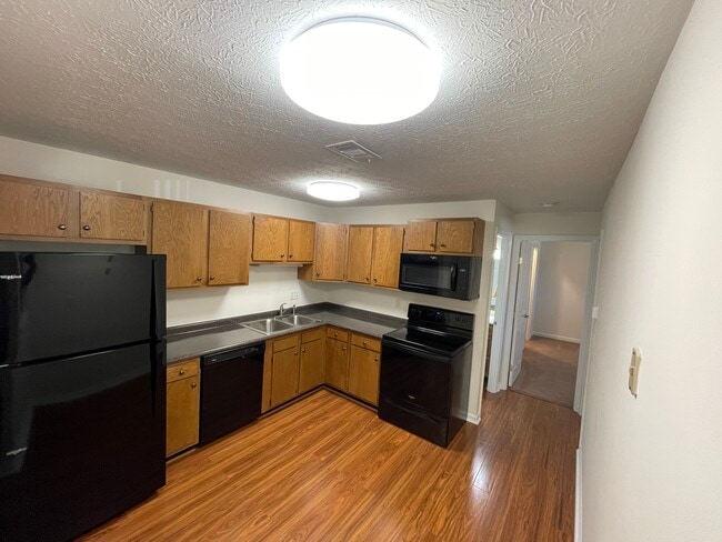 Photo - 7235 Creekview Dr Unidad 12