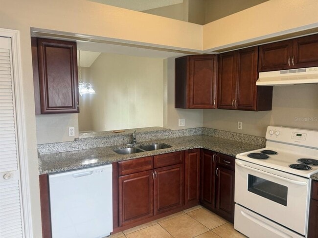 Photo - 14557 Laguna Beach Cir