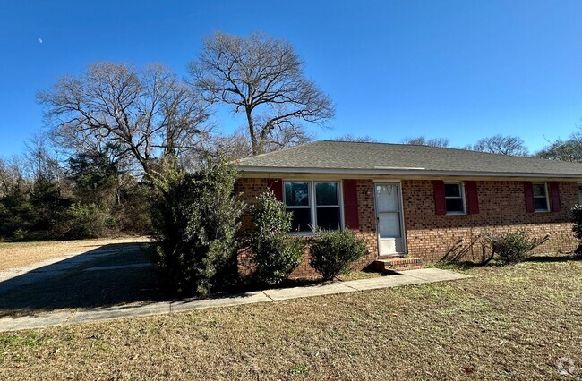 Building Photo - Country Living! Rental