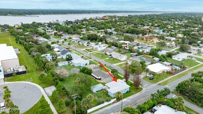 Photo - 398 Golf Blvd