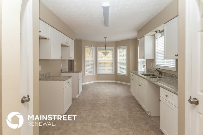 Photo - 127 Kingswood Dr