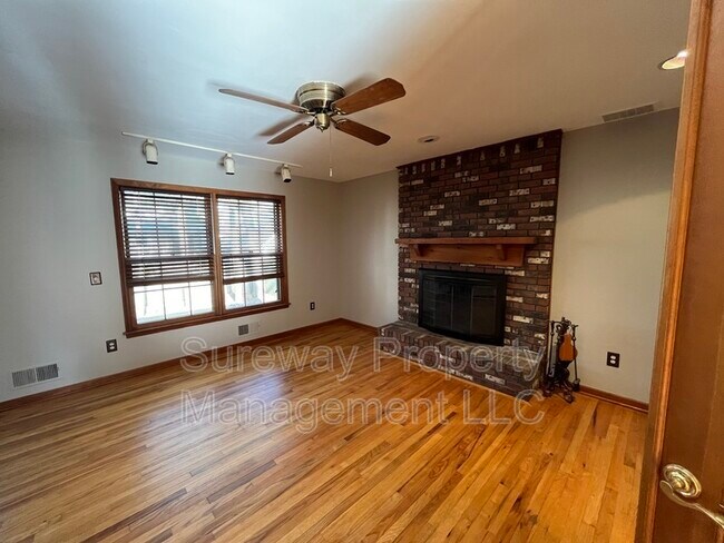 Photo - 513 Glenmere Ave