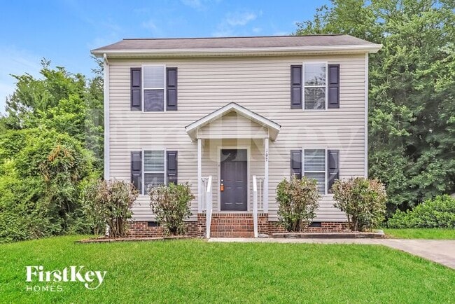 Photo - 307 Oferrell St House