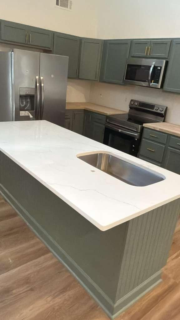 Photo - 390 Cologne Dr SE