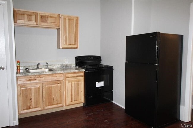 Photo - 268 State St