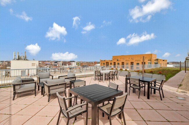 Photo - 1117 10th St NW