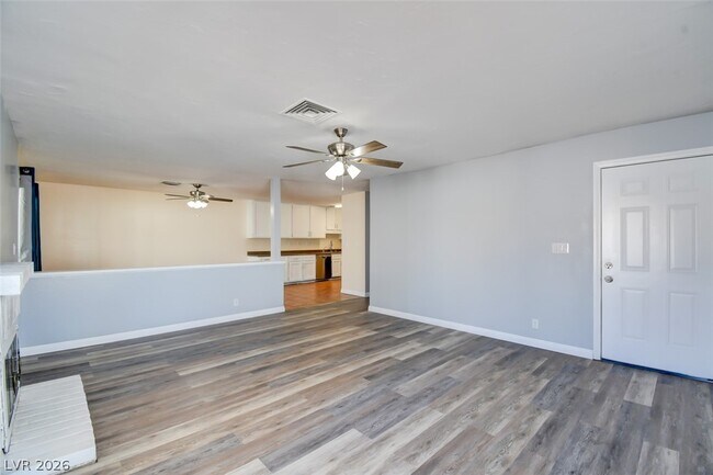 Photo - 6970 Starwood Dr