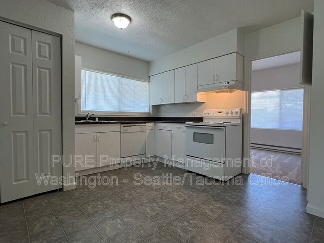 Photo - 5049 Delridge Way SW Condo Unit #A