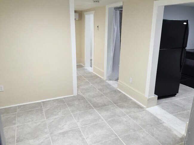 Photo - North Hyde Park 1 Bedroom Guest House