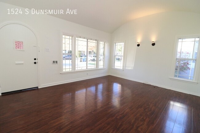 Photo - 1524 S Dunsmuir Ave