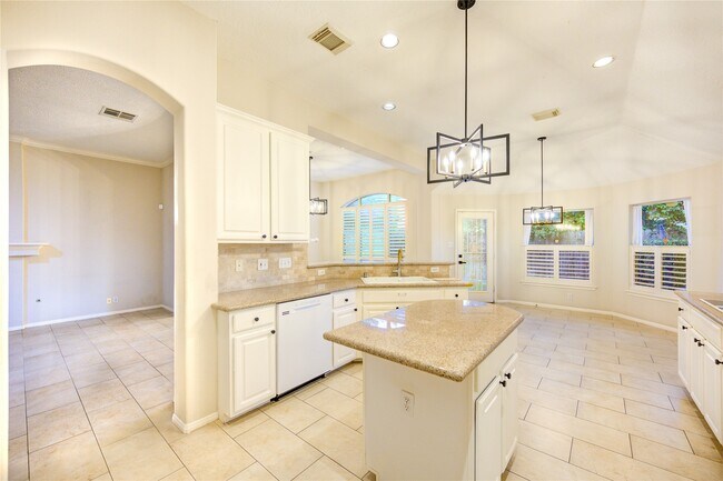 Photo - 1231 Parkhaven Ln