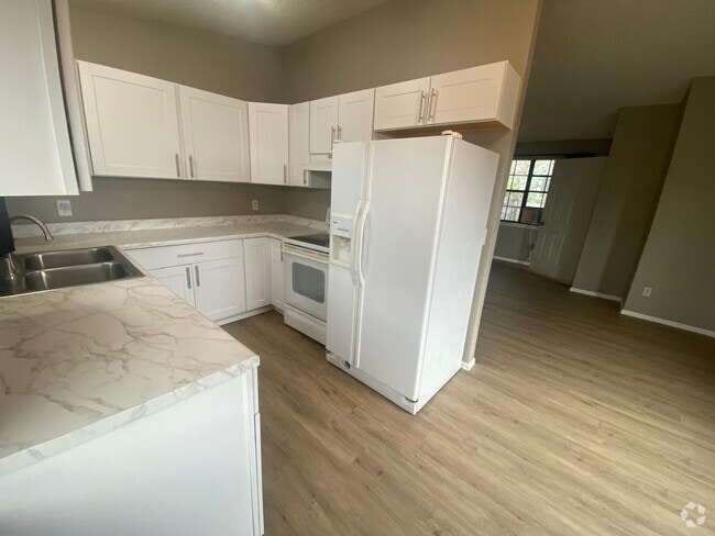 Building Photo - 2786 Yale-A Unit A Rental