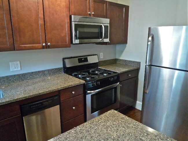 Building Photo - 26 Fayette St Rental