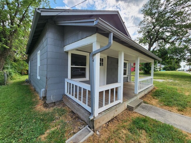 Photo - Spacious 3-Bedroom, 1-Bathroom Home AVAILA...