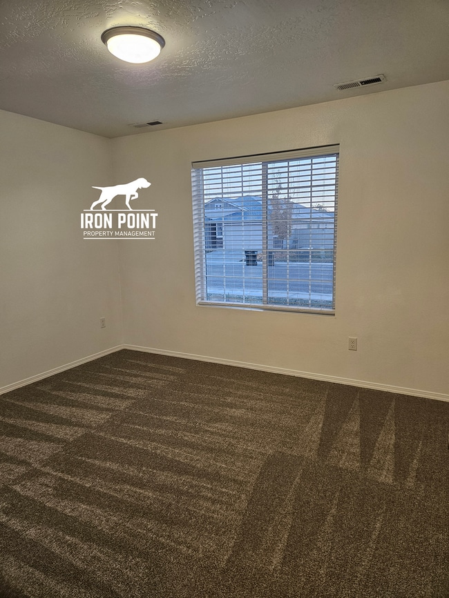 Photo - *$500 off your first months rent!* Move-in Ready Home w/new paint & flooring throughout, 2 car ga...