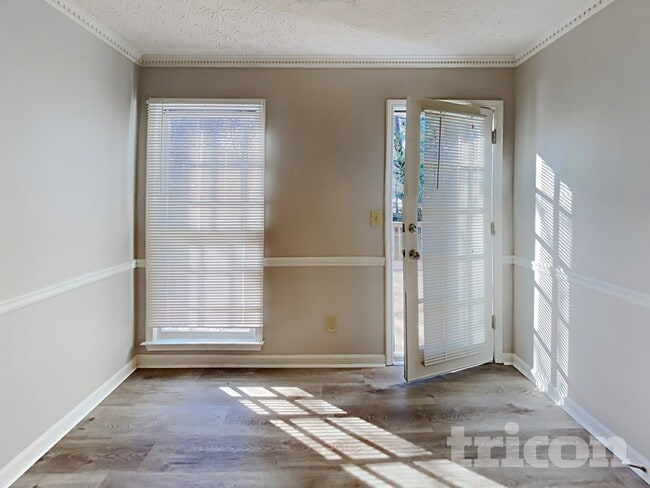 Photo - 2207 Meadow Valley Cir