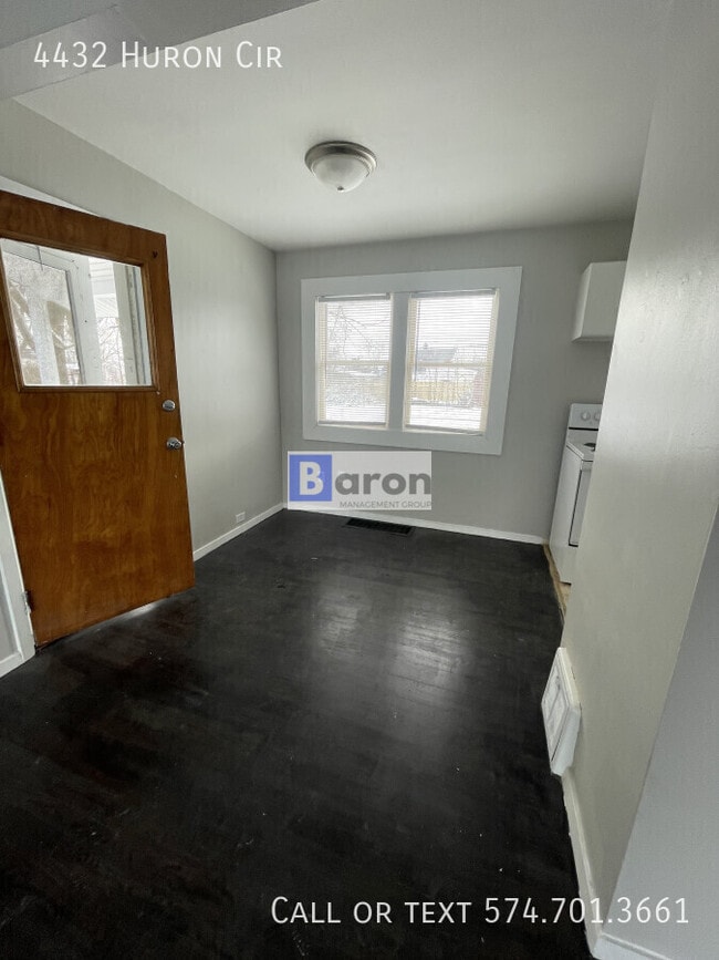 Photo - 4432 Huron Cir