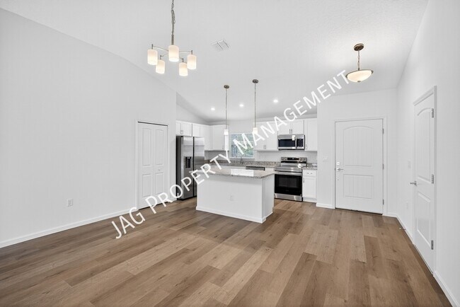 Photo - 251 Vin Rose Cir SE