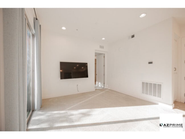 Photo - Exquisite 2/2 Scottsdale Condo - Comfort, ...