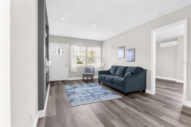 Photo - 5318 9th Ave N