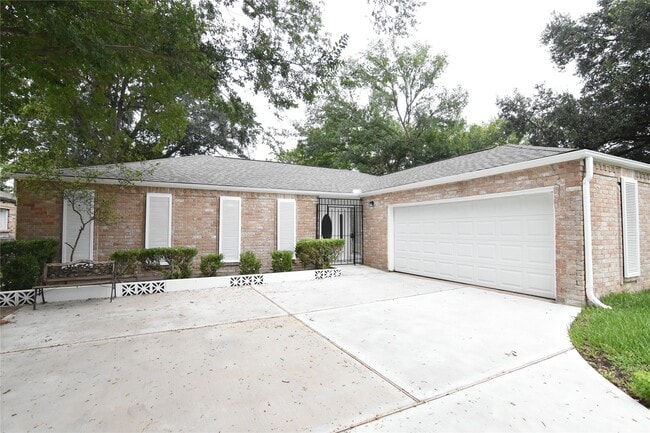 Photo - 13710 Ella Lee Ln House