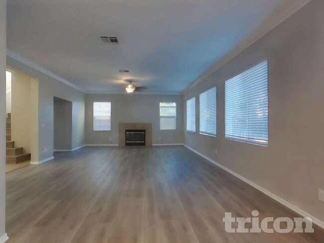 Photo - 33558 Iris Ln