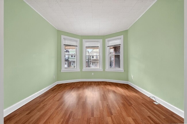 Photo - 133 W 28th St Unit 1