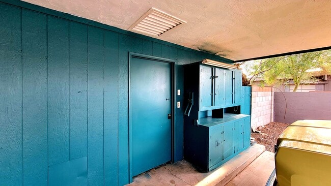 Photo - 7400 N Meredith Blvd