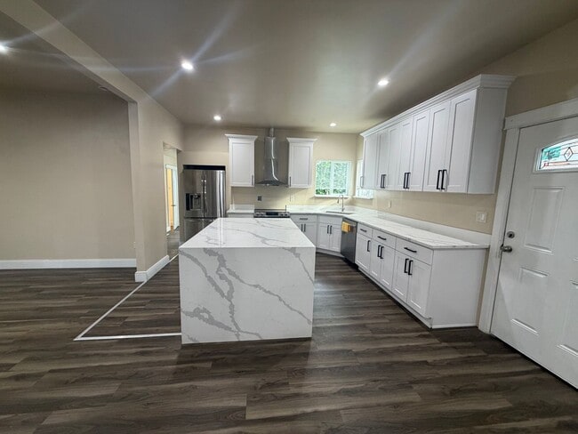 Photo - Beautiful 3-bedroom Tacoma Home! Apply Today