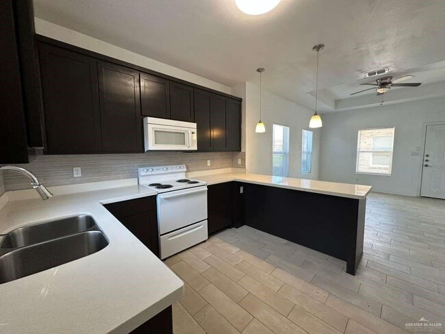 Photo - 18 Valeria St Unidad 1