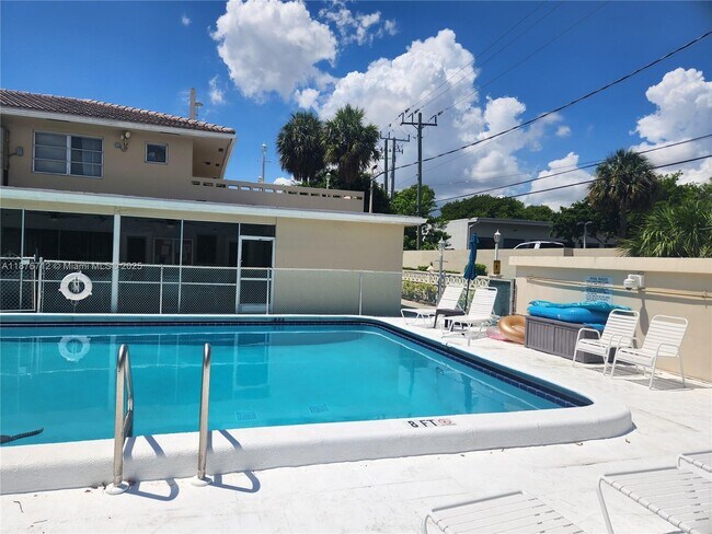 Photo - 2111 NE 42nd Ct Unit 1