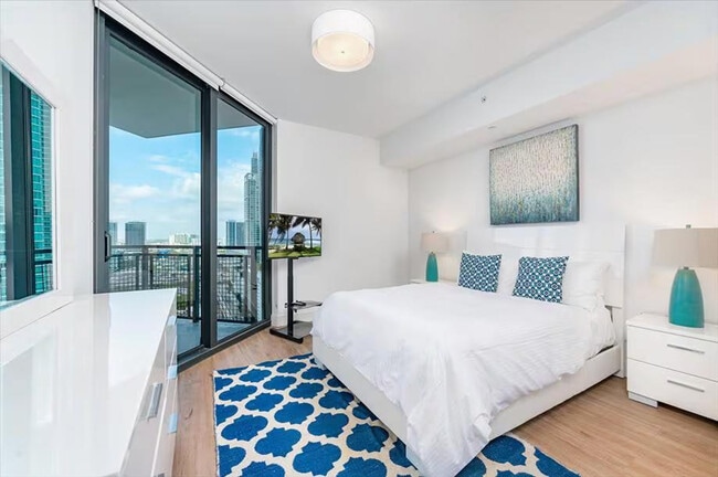 Photo - 460 NE 5th St Unidad SI ID1397201P