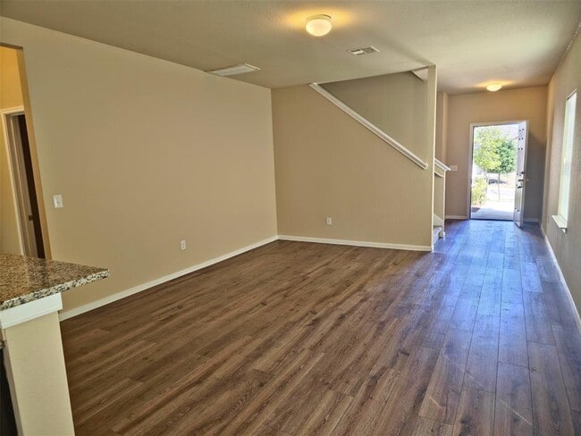 Photo - 15201 Bullbrier Rd