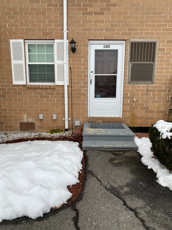 Building Photo - 105 Elmwood Dr