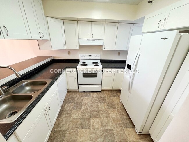 Photo - 990 Ala Nanala St