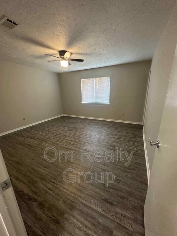 Building Photo - 6918 Kearney Dr Rental