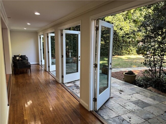 Photo - 45 Blackland Rd NW